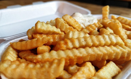 Pommes mit Majo (Archiv)