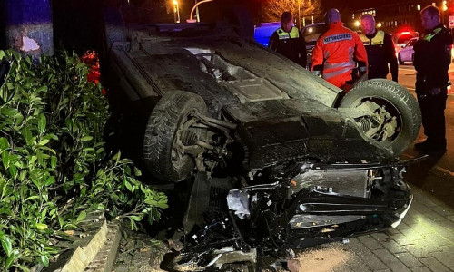 Pkw landet am Vitus-Platz auf dem Dach: Fahrer schwer verletzt (Archiv)