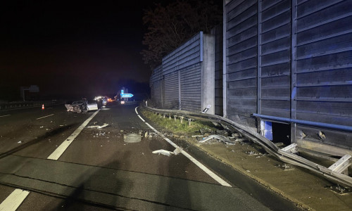 Am Samstagmorgen kam es auf der A2 zu einem schweren Unfall. 