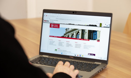 Web-Archive sind das kollektive Gedächtnis des Internets, doch sie sind gegenüber neuen Sicherheitslücken verwundbar. Im Archiv "Wayback Machine" sind auch Webseiten der TU Braunschweig zu finden. 