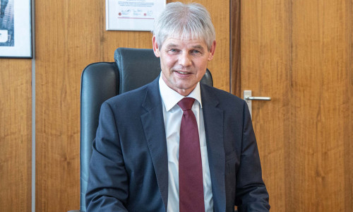 Zum Jahresende wendet sich Salzgitter Oberbürgermeister Frank Klingebiel mit einer persönlichen Weihnachtsbotschaft an die Bürgerinnen und Bürger der Stadt. 