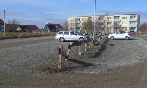 Der provisorische Parkplatz an der Ackerstraße in Wolfenbüttel wird zurückgebaut.