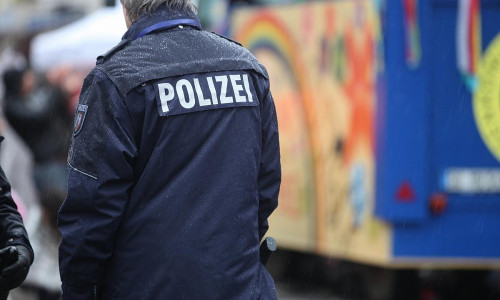 Polizei im Karneval (Archiv)