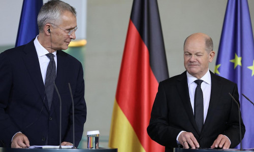 Jens Stoltenberg und Olaf Scholz (Archiv)