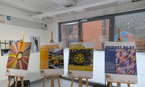 Ein Einblick in die Öffentliche Galerie, die mit einer Plakatserie im Stadtgebiet für zusätzliche Sichtbarkeit des Kaiserrings im Jubiläumsjahr sorgen soll.