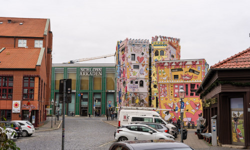 Am südlichen Ende der Schloss-Arkaden bildet der Saturn-Markt einen Pol mit Anziehungskraft.