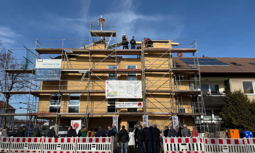 Die Stadt Goslar unterstützt die Modernisierung des Dojos der Judo-Karate-Club Sportschule Goslar e. V. mit gut 300.000 Euro. Nach dem Spatenstich Mitte Juni des letzten Jahres konnte kürzlich das Richtfest gefeiert werden.