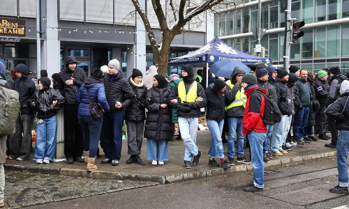 Menschenkette am Anschlagsort in München