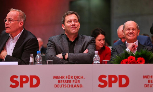 Matthias Miersch, Lars Klingbeil und Olaf Scholz (Archiv)