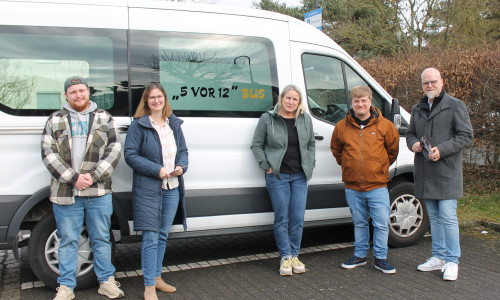 Sozialarbeiter Ole Janßen, Sozialkoordinatorin Jennifer Adel, Agnes Deutsch vom Jobcenter Helmstedt, Sozialarbeiter Boris Stephan und Tobias Breske, Verwaltungsleitung der Gemeinde Lehre.