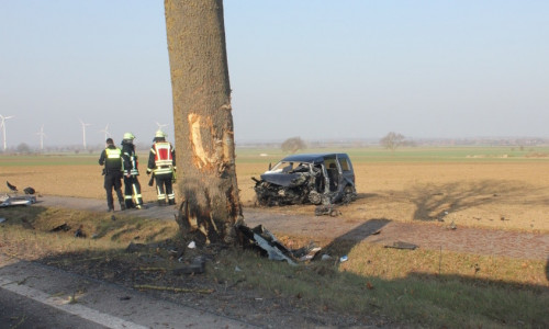 Am Sonntagmorgen ereignete sich ein Verkehrsunfall auf der B494 zwischen Hohenhameln und Clauen mit Todesfolge.