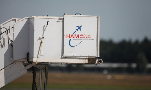 Flugzeugtreppe am Flughafen Hamburg