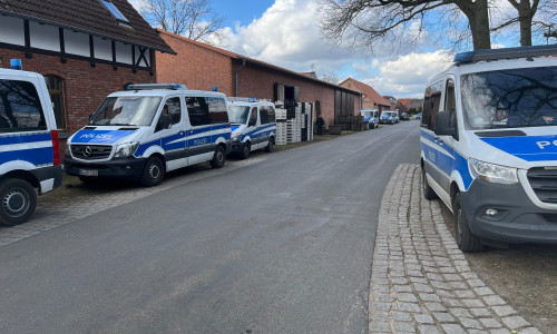 Am Donnerstag letzter Woche prägten Polizeiautos das Ortsbild von Rietze.