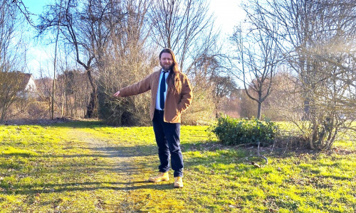 Leo Pröttel, Verkehrspolitischer Sprecher, Ratsgruppe Bündnis 90 / Die Grünen • Die PARTEI) im Meeschepark.