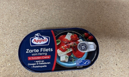 Appel ruft Fisch in Dosen zurück. 