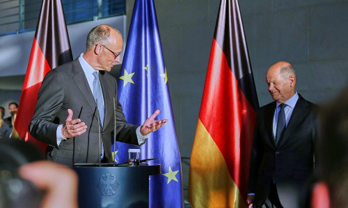 Friedrich Merz und Olaf Scholz (Archiv)