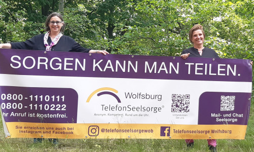 Pastorin Anja Niehoff und Anna Schüßler.