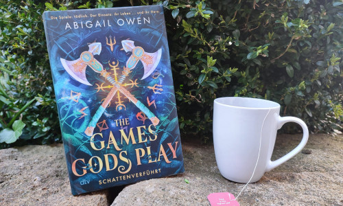 Der Buchclub „Books & Tea“ geht mit dem Fantasybuch „The Games Gods Play“ von Abigail Owen in die zweite Runde.