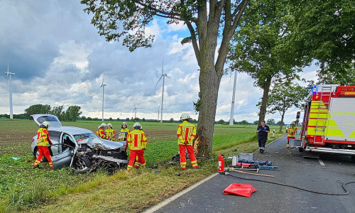 Schwerer Verkehrsunfall zwischen Sievershausen und Schwüblingsen (Archiv)