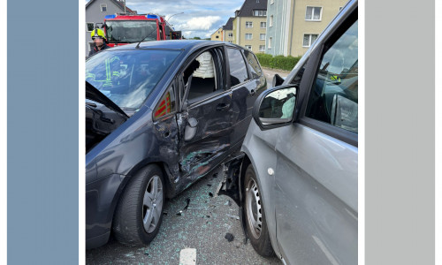 Beide Autos wurden beschädigt.