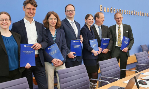 Vorstellung des Gutachtens zur Verfügbarkeit innovativer Arzneimittel am 22.05.2025