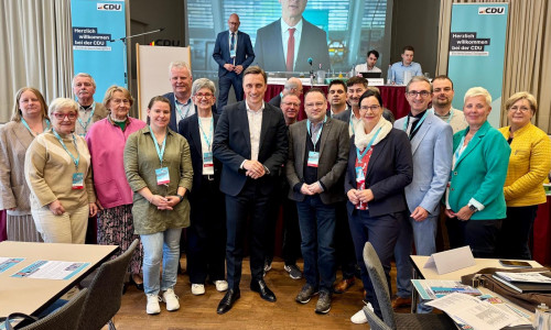 Die Helmstedter Delegierten auf dem CDU Landesparteitag Braunschweig in Salzgitter-Bad mit Sebastian Lechner, Vorsitzender der CDU-Landtagsfraktion im niedersächsischen Landtag.