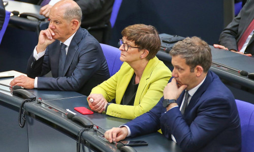 Olaf Scholz, Saskia Esken und Lars Klingbeil am 06.05.2025