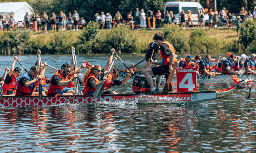 Am 22. Juni findet der Helios-Drachenbootcup statt.