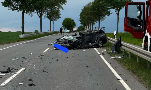 Am Freitag kam es auf der B1 zu einem schweren Unfall. 
