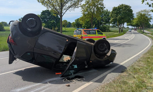 Auto auf dem Dach (Archiv)