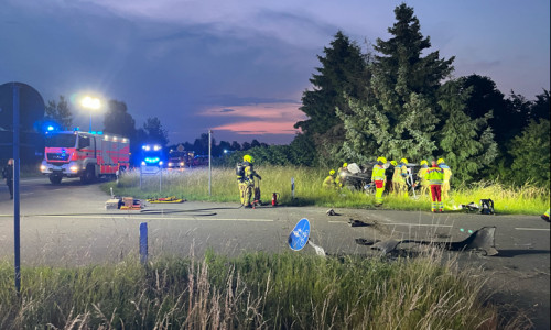 Bei dem Unfall wurde ein 17-Jähriger schwer verletzt.