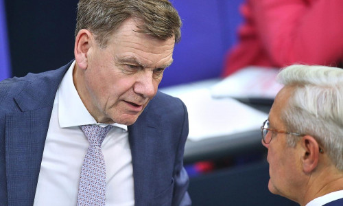 Johann Wadephul und Norbert Röttgen am 26.06.2025