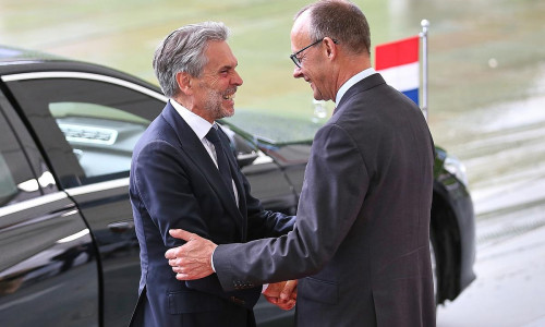 Dick Schoof und Friedrich Merz am 10.06.2025