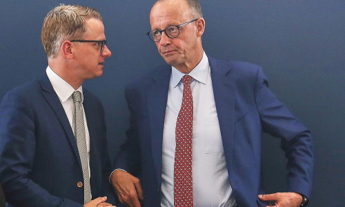 Carsten Linnemann und Friedrich Merz am 23.06.2025