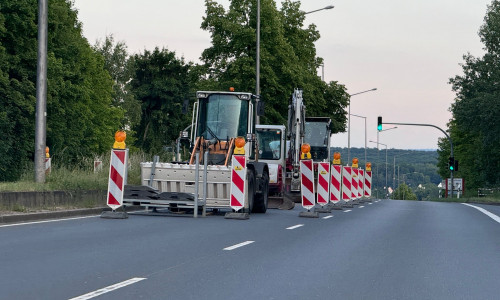 Hier laufen die vorbereitenden Arbeiten für die Aufstellung des stationären Blitzers.