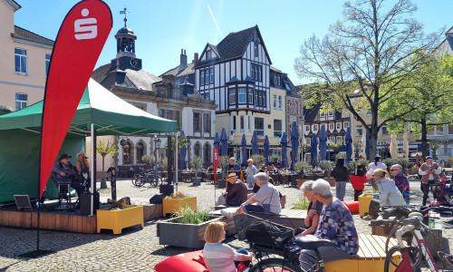 Die ersten Auftritte haben bereits viele Besucher in der Peiner Innenstadt erfreut. 