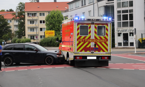 An der Kreuzung Berliner Straße und Neißestraße kam es zu einen Unfall mit einem Rettungswagen.