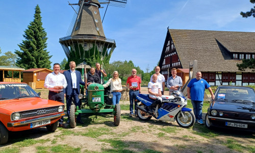 Veranstalter, Aussteller und Sponsoren geben eine kleinen Vorgeschmack auf die Oldtimermeile.
