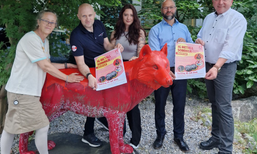 Freuen sich auf das Sommerfest: v.l. Gabriele Friedrich (IGM Wolfsburg); Felix Walzog (Eventagentur Blome & Pillardy), Lea-Sophie Stephan (Eventagentur Blome & Pillardy), Christian Matzedda (Zweiter Bevollmächtigter IG Metall Wolfsburg), Matthias Disterheft (Kassierer und Geschäftsführer IG Metall Wolfsburg).