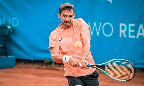 Mariano Navone (ATP 90) besiegte den 17-jährigen deutschen Hoffnungsträger Diego Dedura (362) klar mit 6:1, 6:2 und zog als erster Spieler ins Viertelfinale Einzel der BRAWO OPEN 2025 ein.