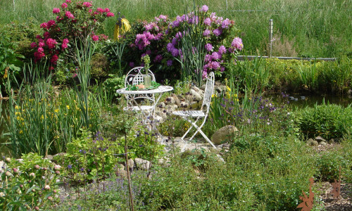Die Familie Lodahl lädt in ihren Garten in Neubrück ein.