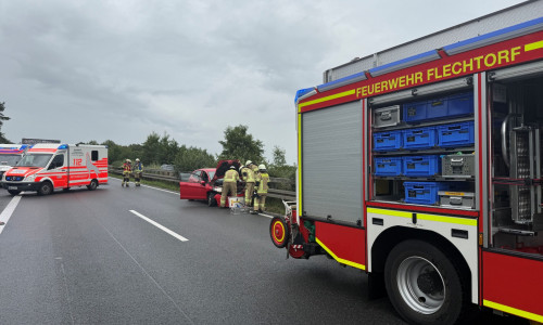 ei einem Auffahrunfall auf der A39 nahe dem Kreuz Wolfsburg-Königslutter wurden am Donnerstagnachmittag drei Menschen leicht verletzt
