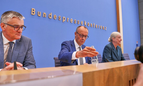 Friedrich Merz in der Sommerpressekonferenz am 18.07.2025