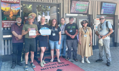 Eva Ronkainen-Kolb und Holger Kolb sind mit dem Baumwipfelpfad Harz in Bad Harzburg neue Partner des UNESCO-Geoparks und ausgezeichnetes Geopark-Informationszentrum.