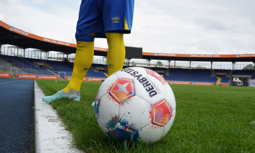 250722 Eintracht Braunschweig Stadion Rasen Ball