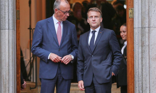 Friedrich Merz und Emmanuel Macron am 23.07.2025