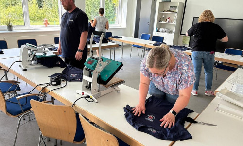 Neue Shirts für Feuerwehr Wildeshausen (Archiv)