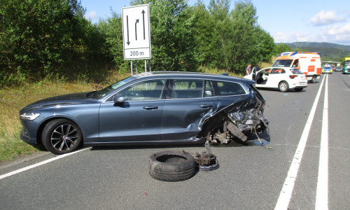 Der Volvo wurde erheblich beschädigt.