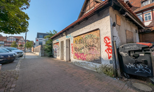 2017 brannte die Spielhalle aus. Jetzt konnte die Stadt Wolfenbüttel den Schandfleck kaufen.