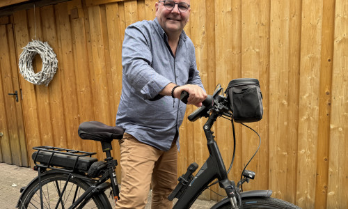 Marc Angerstein ist gegen ideologiegetriebene Steuerverschwendung und möchte mit seiner CDU statt eines dritten Radweges nach Braunschweig die Fahrradwege innerhalb des Stadtgebietes ausbauen. 